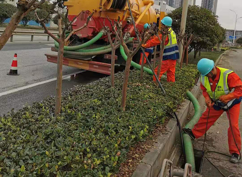 西湖市政管道清淤